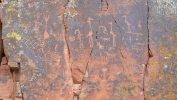 PICTURES/V-Bar-V Heritage Site/t_Petroglyphs8.JPG